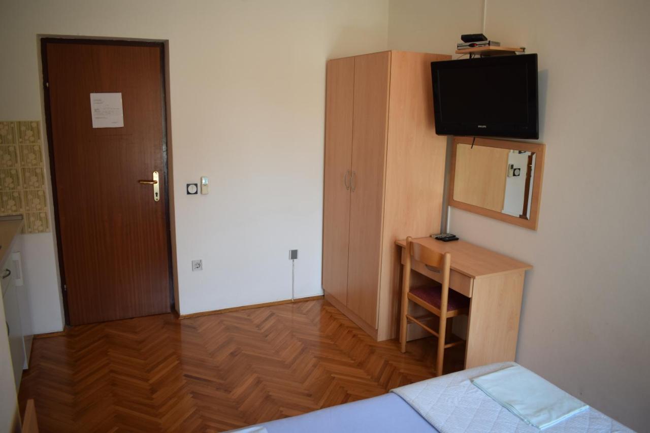 Vila Jelena - Studio apartments for 2 to 3 persons in Sv Filip i Jakov Sveti Filip i Jakov Esterno foto